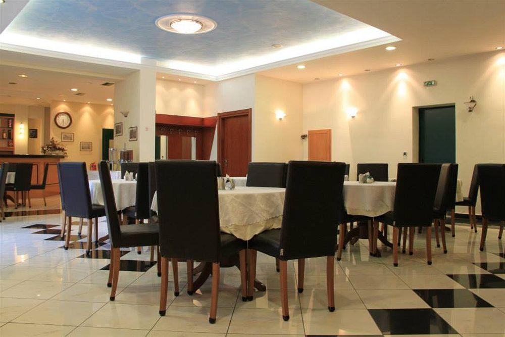 Platon Hotel 3*